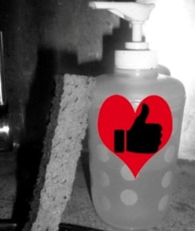 flacon pompe éponge coeur