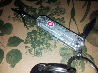 couteau suisse porte clé