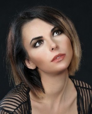 femme très maquillée.jpg