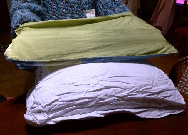 Mettre une housse de couette facilement – Toujours moins, toujours mieux