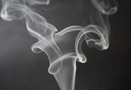 UNE-fumée cigarette